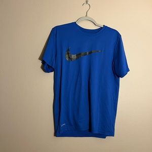 Men’s Nike tee